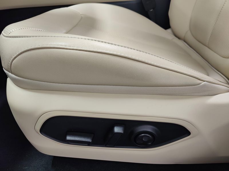 2024 Jeep Grand Cherokee Limited 4x4 w/Sunroof/Lux techImage 20