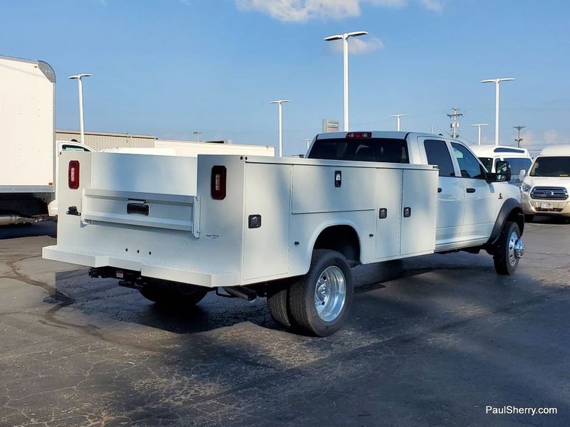 2024 RAM 5500 Tradesman Chassis Crew Cab 4x4 84