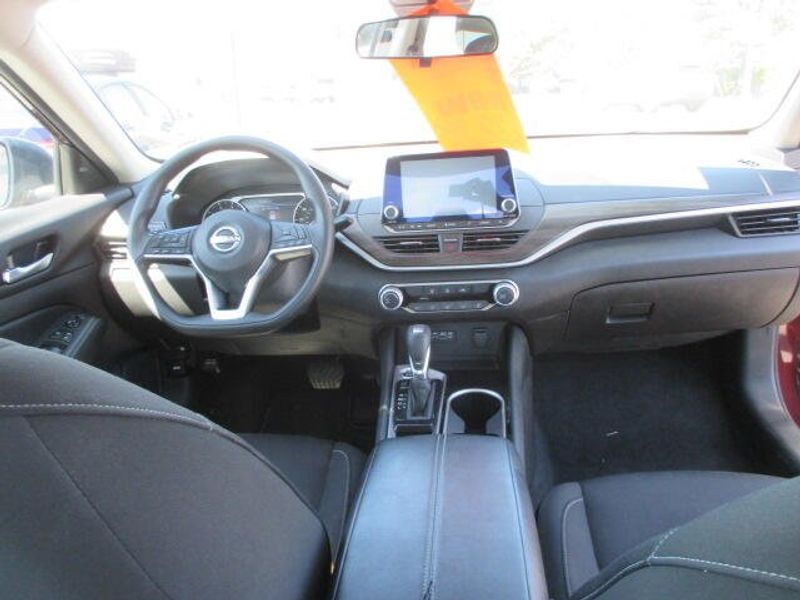 Used 2024 Nissan Altima 2.5 SVImage 27
