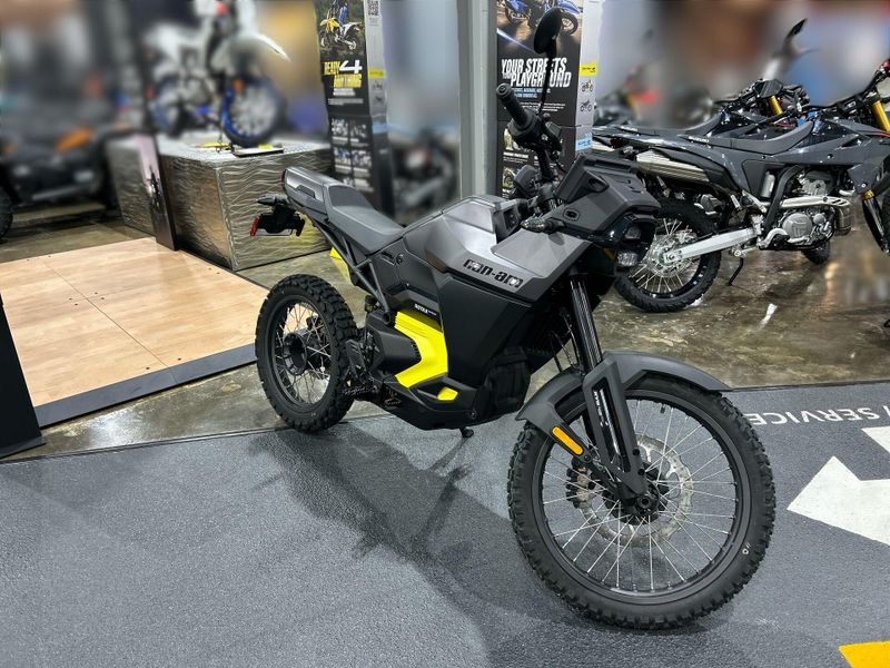 New 2025 Can-Am Origin  in a CARBON BLACK exterior color. Del Amo Motorsports of Redondo Beach (424) 390-7811 delamomotorsports.com 