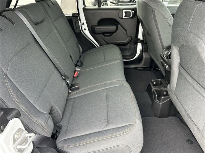 New 2026 Jeep Wrangler 4-door Sport SImage 14