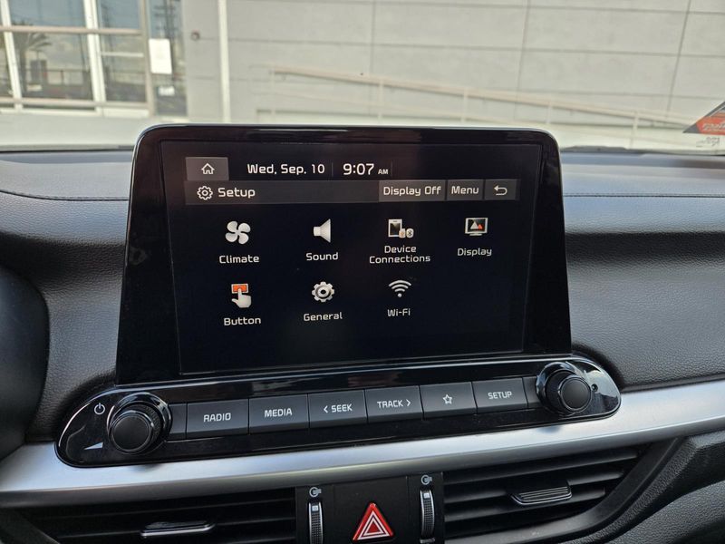 2022 Kia Forte LXS photo 7
