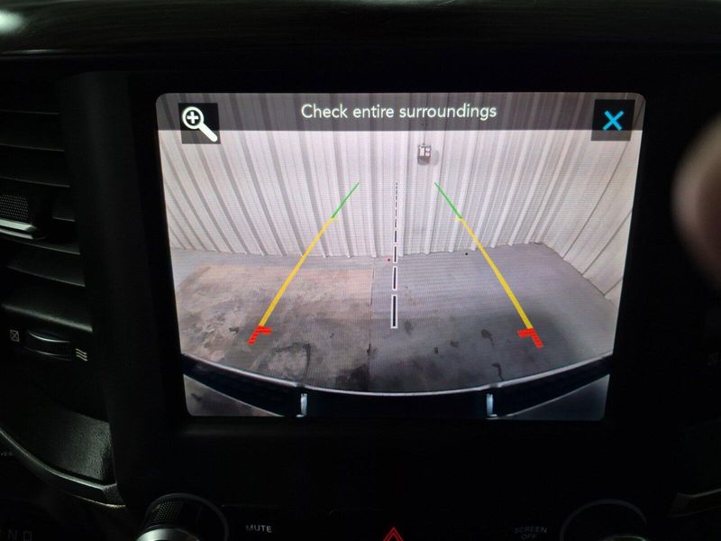 2019 RAM 1500 LaramieImage 34