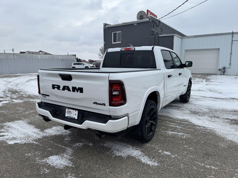 2025 RAM 1500 LaramieImage 8