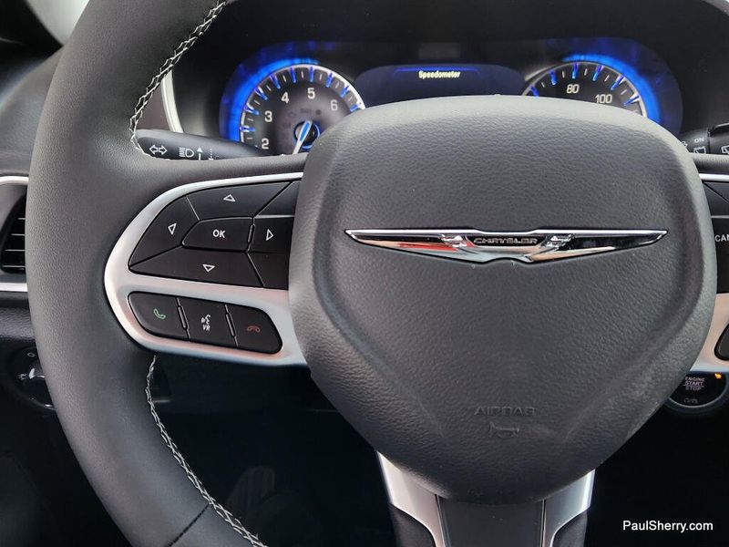 New 2026 Chrysler Voyager Lx