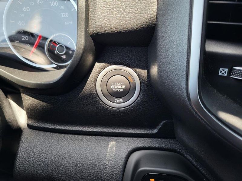 2025 RAM 1500 Lone Star Crew Cab 4x4 5