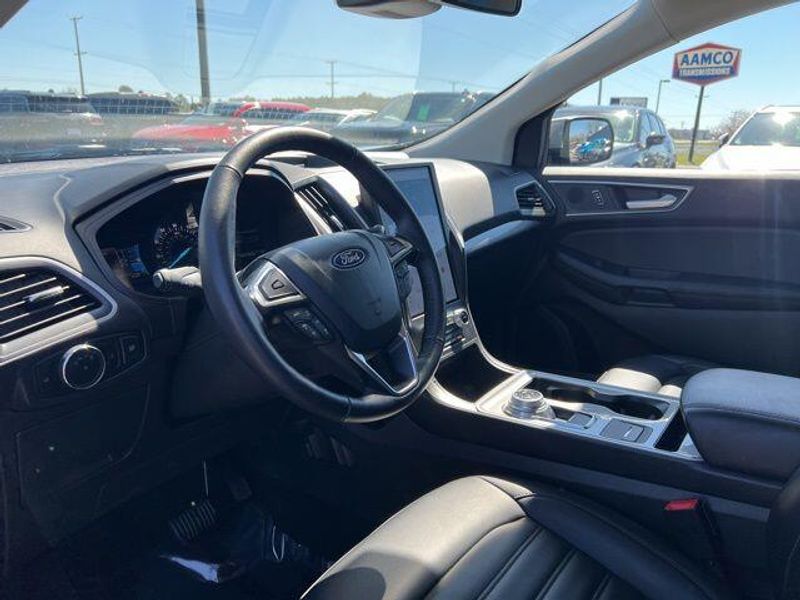 2024 Ford Edge SELImage 9