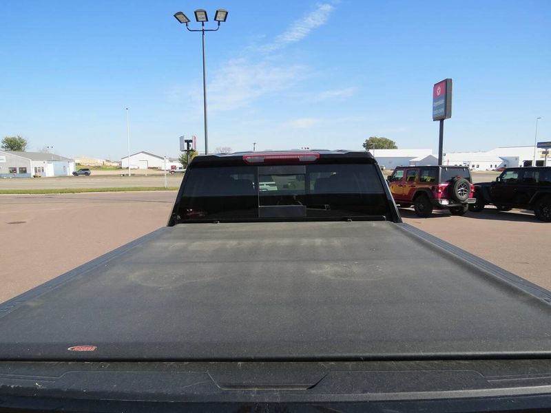 Used 2022 Chevrolet Silverado 2500HD LT 4x4 4dr Crew Cab SBImage 7
