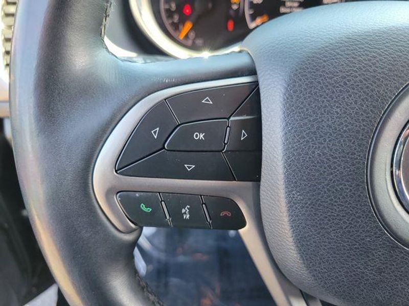 Used 2019 Jeep Grand Cherokee Altitude
