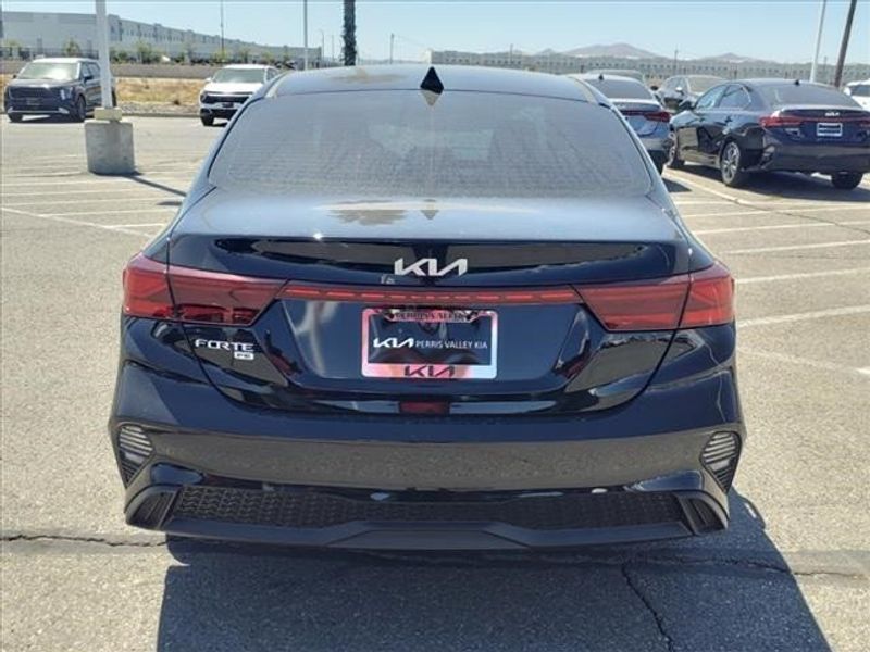 2024 Kia Forte LXImage 5