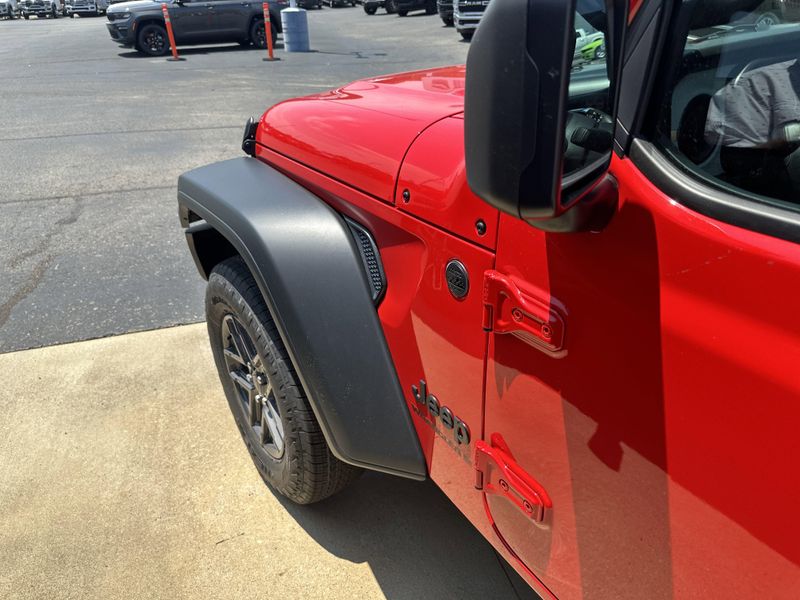 New 2025 Jeep Wrangler 4-door Sport SImage 11