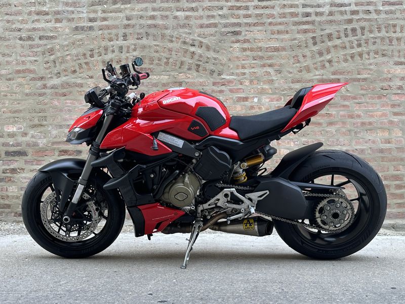 2021 Ducati Streetfighter V4  Image 2
