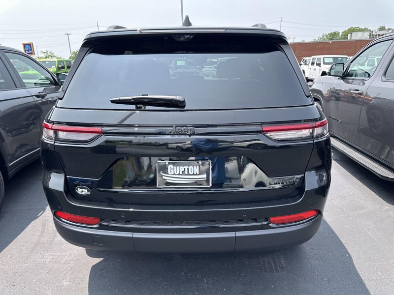 2025 Jeep Grand Cherokee Limited 4x4Image 8
