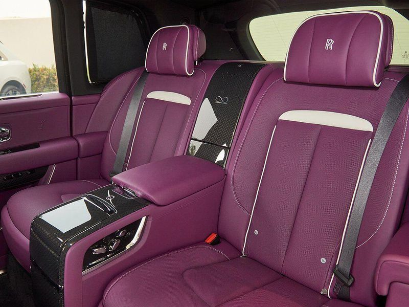 New 2026 Rolls-Royce Cullinan Black BadgeImage 22