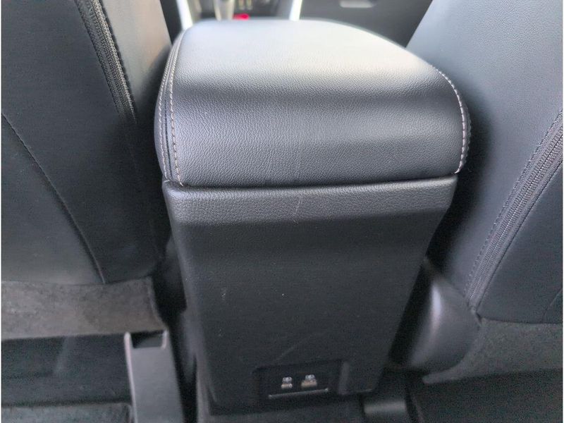 Used 2024 Mitsubishi Eclipse Cross Image 33