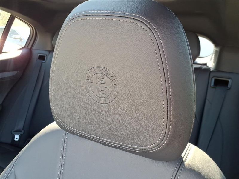 New 2026 Alfa Romeo Stelvio SprintImage 16