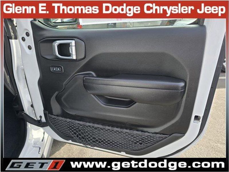 2021 Jeep Wrangler Unlimited Rubicon 4xe photo 26
