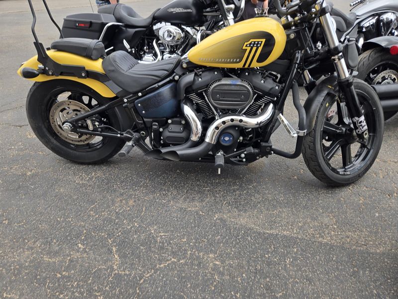 USED 2023 HARLEY SOFTAIL STREET BOB 114 Image 2