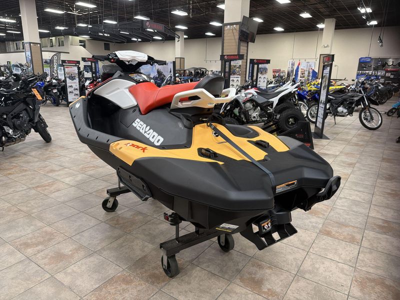 New 2026 Sea-Doo SPARK FOR 3 90 CONVENIENCE PACKAGE (SOUND SYSTEM) Image 15