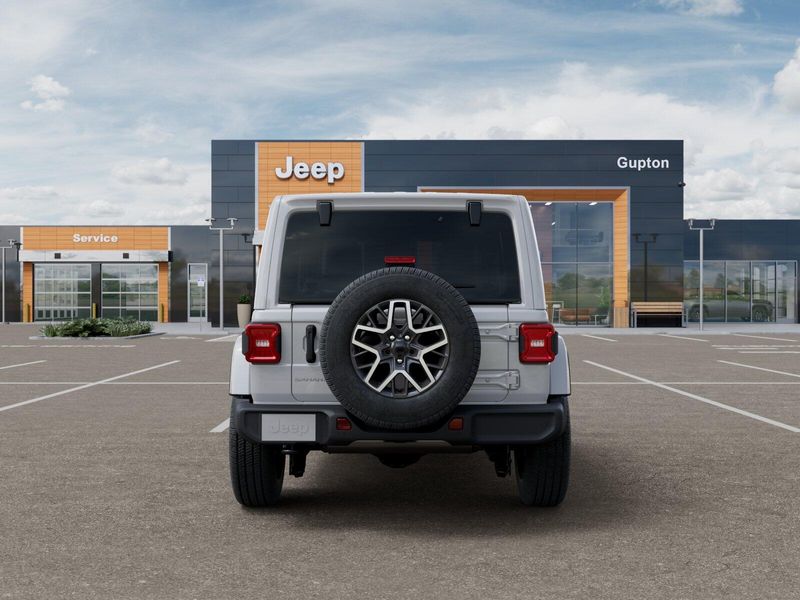 New 2026 Jeep Wrangler 4-door SaharaImage 29