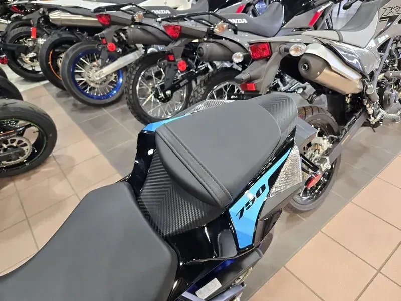 NEW 2026 SUZUKI GSXR750 Image 3