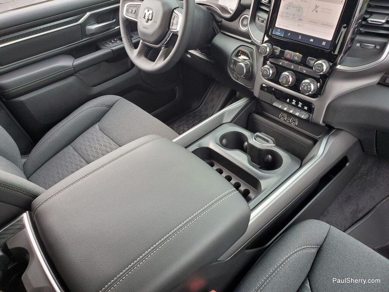 2025 RAM 1500 Big Horn Crew Cab 4x4 5
