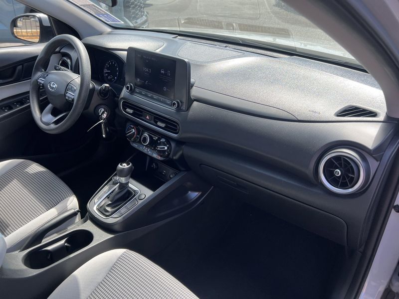 Used 2022 Hyundai Kona SEImage 25