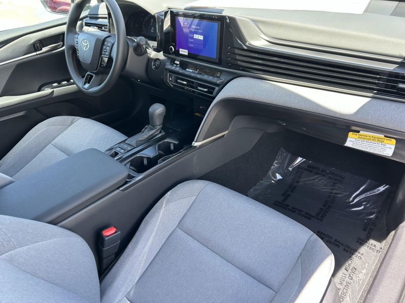 2025 Toyota Camry LEImage 9