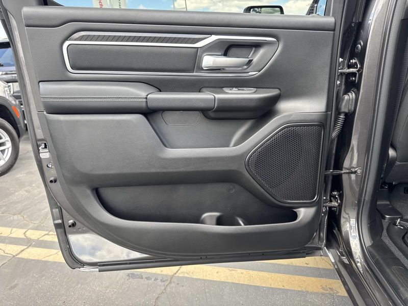 New 2026 RAM 1500 Big Horn Crew Cab 4x2 5'7' Box