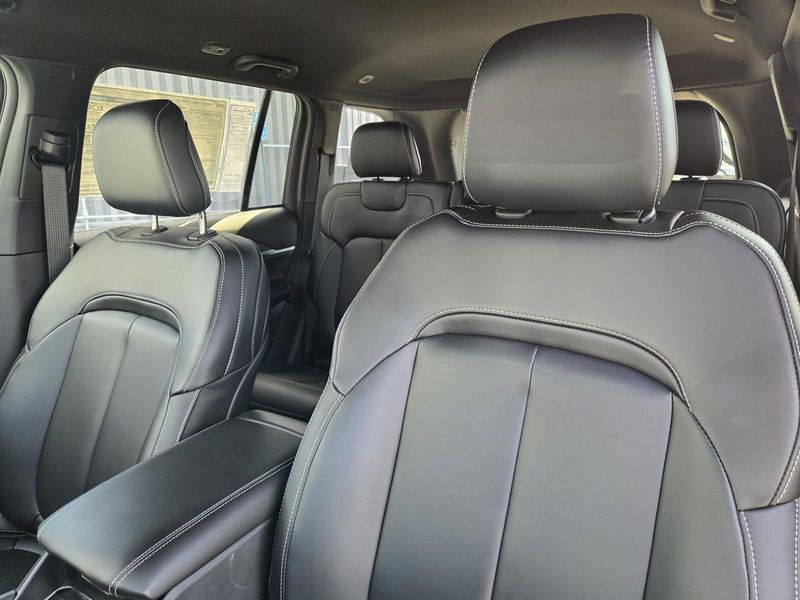 New 2026 Jeep Grand Cherokee Limited 4x2