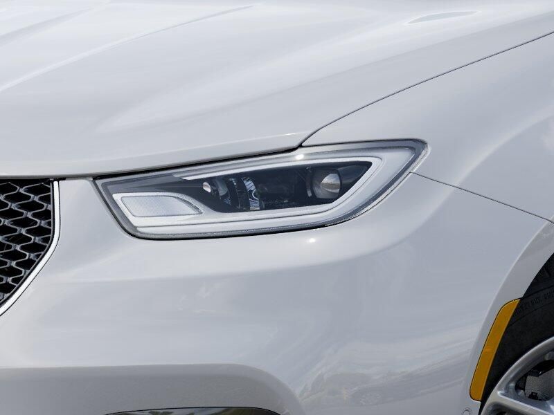 New 2026 Chrysler Pacifica SelectImage 43