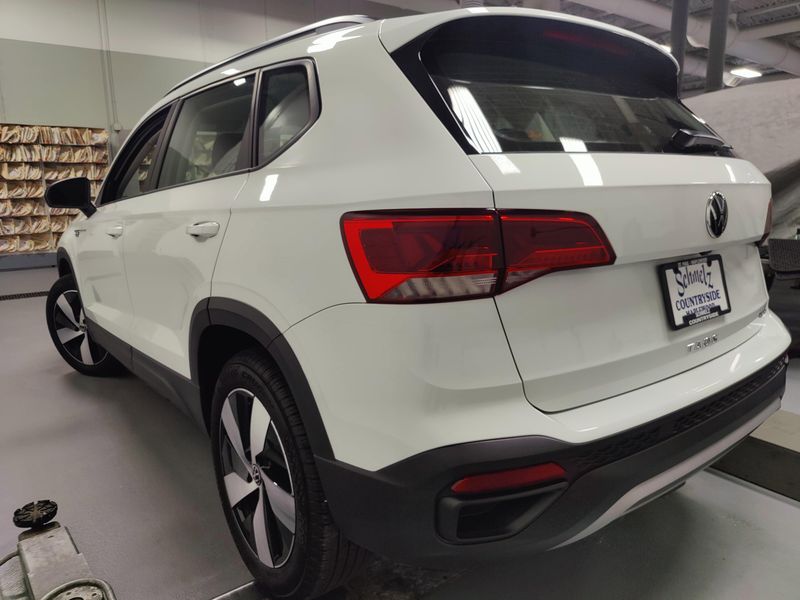 Used 2024 Volkswagen Taos S 4-Motion AWDImage 10