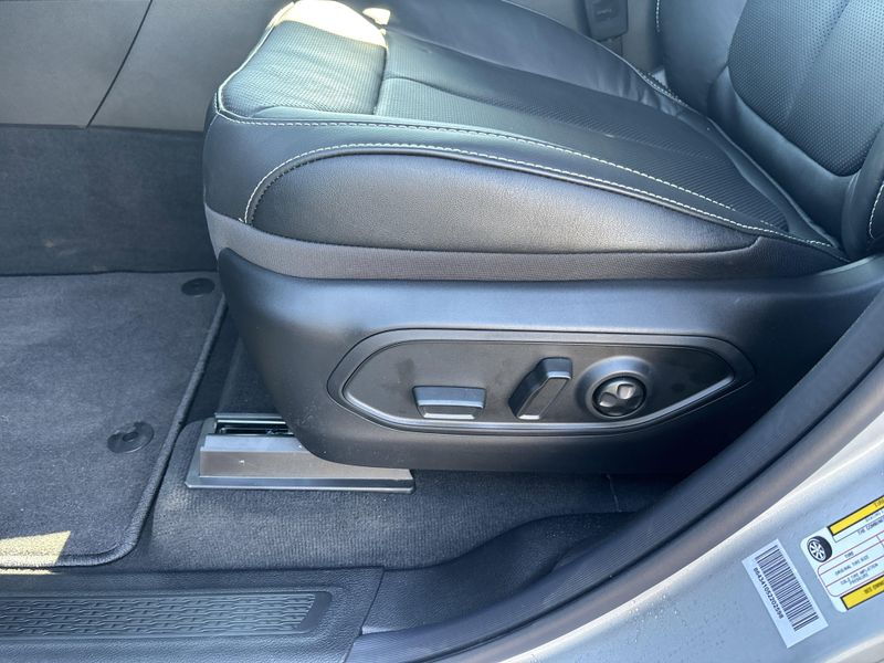 New 2026 Jeep Grand Cherokee Limited Reserve 4x4Image 25