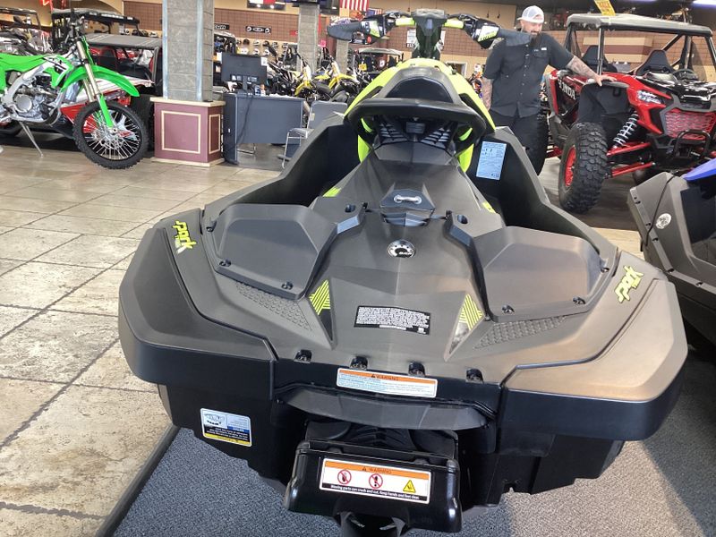 2023 SEADOO PWC SPARK TRIXX 90  in a GREEN exterior color. Family PowerSports (877) 886-1997 familypowersports.com 