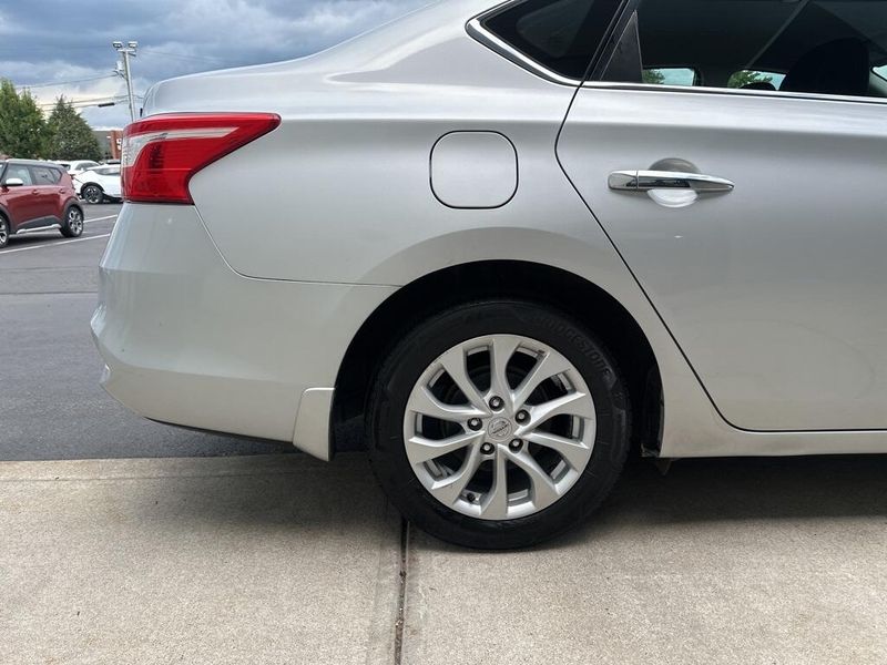 2018 Nissan Sentra SVImage 13