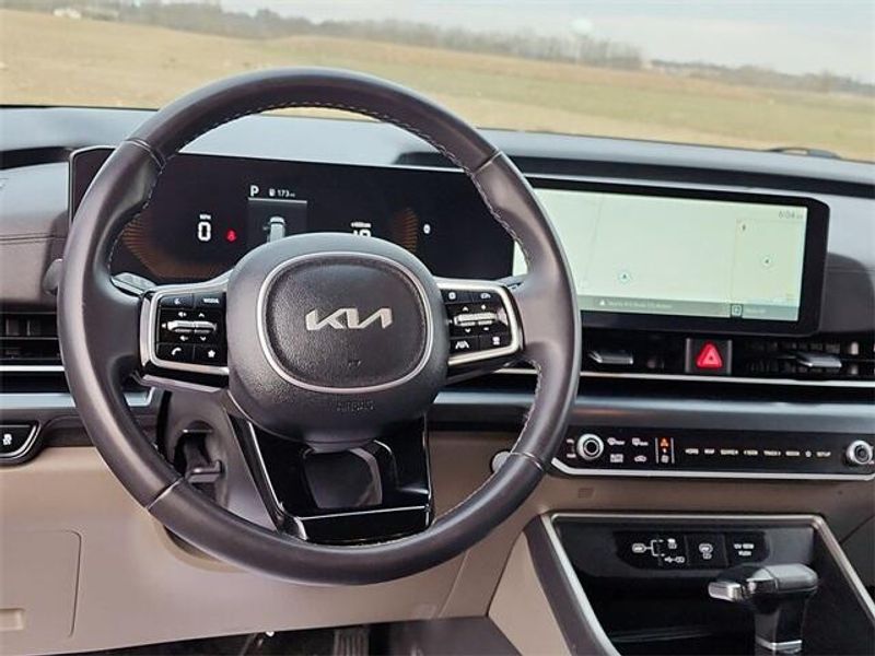 2025 Kia Carnival LXSImage 22