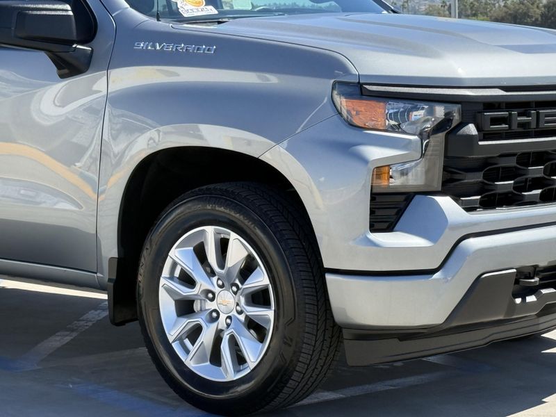 Used 2024 Chevrolet Silverado 1500 CustomImage 4