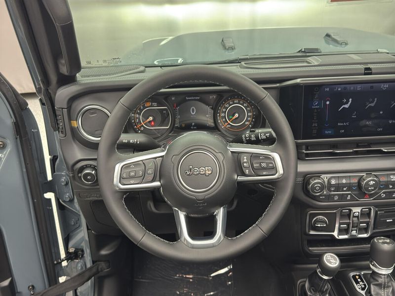 New 2026 Jeep Wrangler 4-door SaharaImage 11