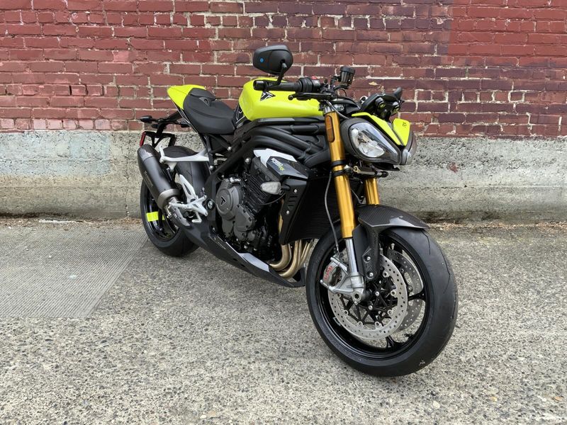 2025 Triumph SPEED TRIPLE 1200 RX 