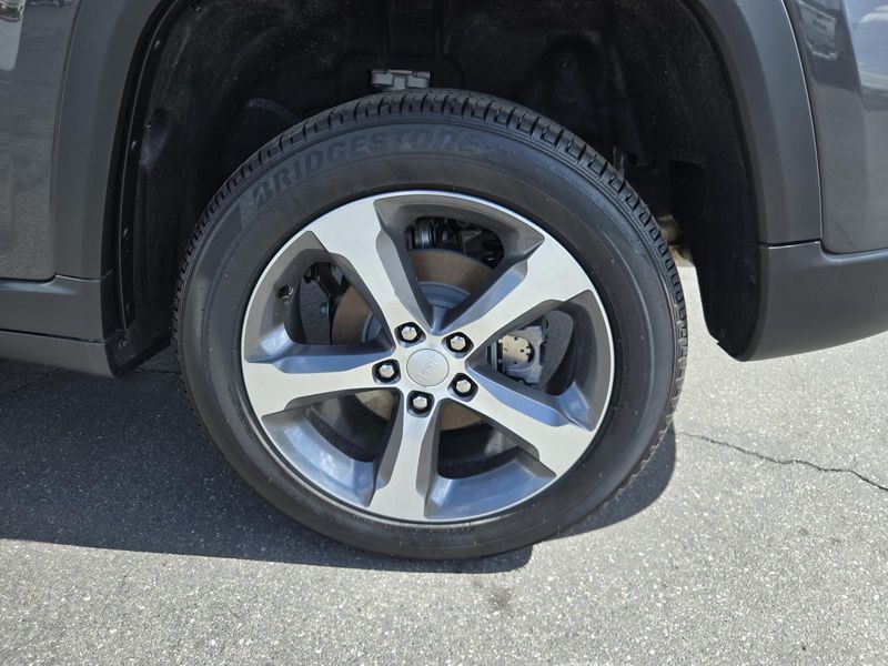 New 2026 Jeep Grand Cherokee Limited 4x2