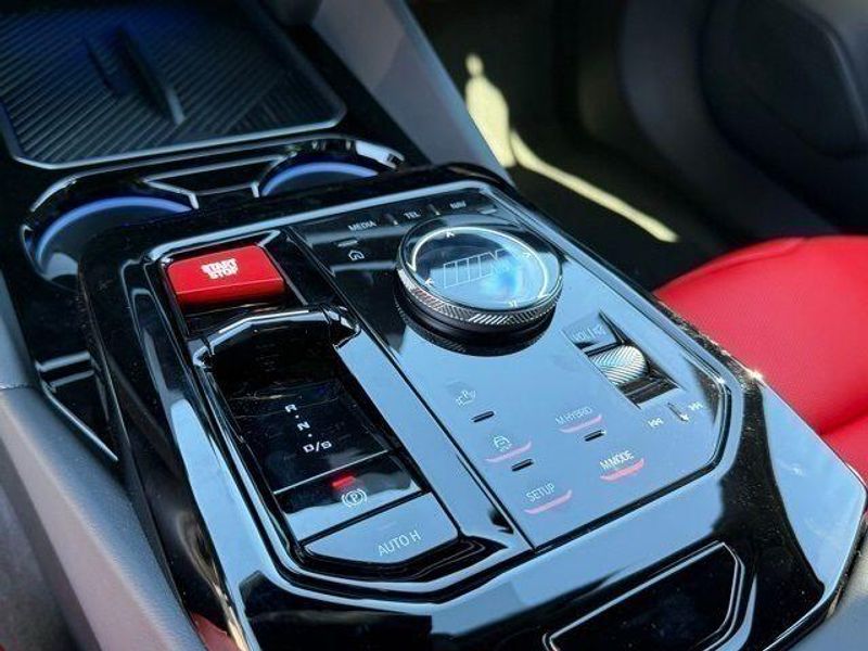 New 2026 BMW M5 BaseImage 24