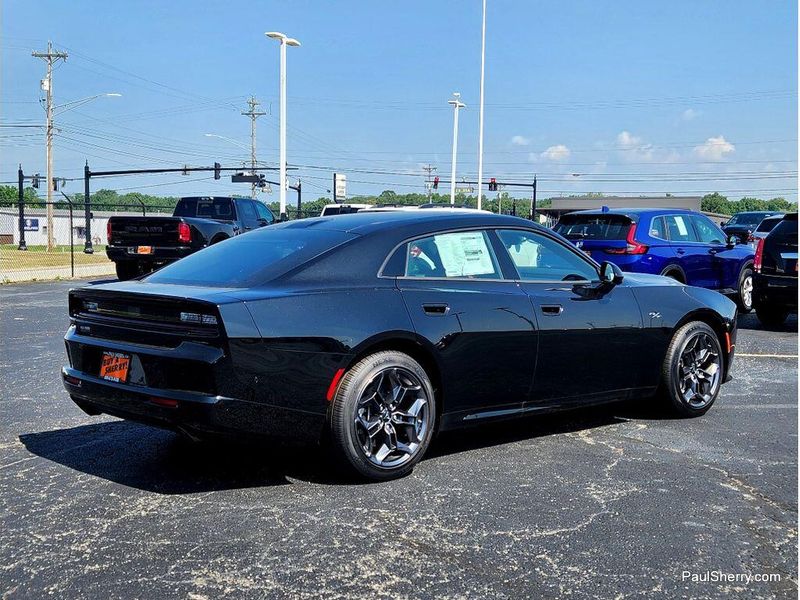 New 2026 Dodge Charger R/T Plus 4-door Awd