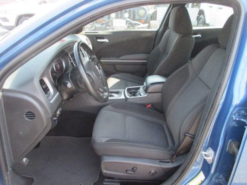 Used 2022 Dodge Charger SXTImage 13