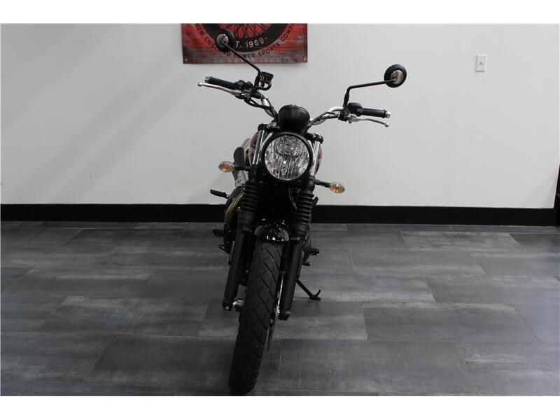 2023 Triumph SCRAMBLER 900 Image 2