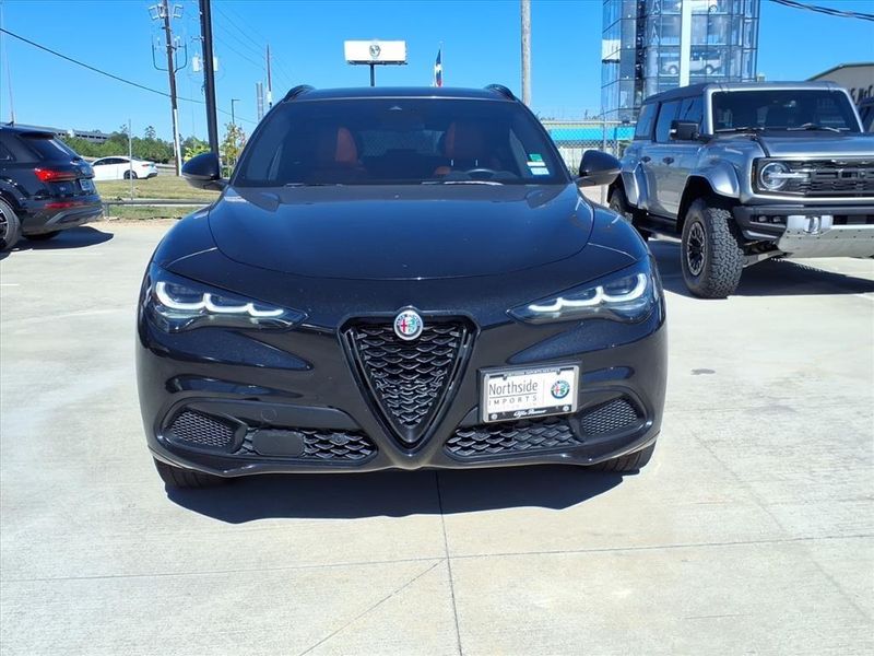 Used 2024 Alfa Romeo Stelvio VeloceImage 11