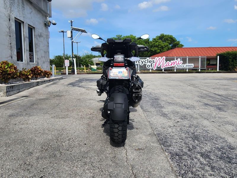 2026 BMW R 1300 GSImage 8