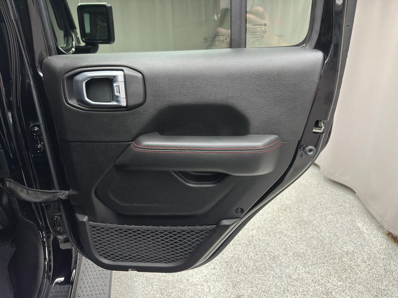 Used 2021 Jeep Wrangler Unlimited RubiconImage 15