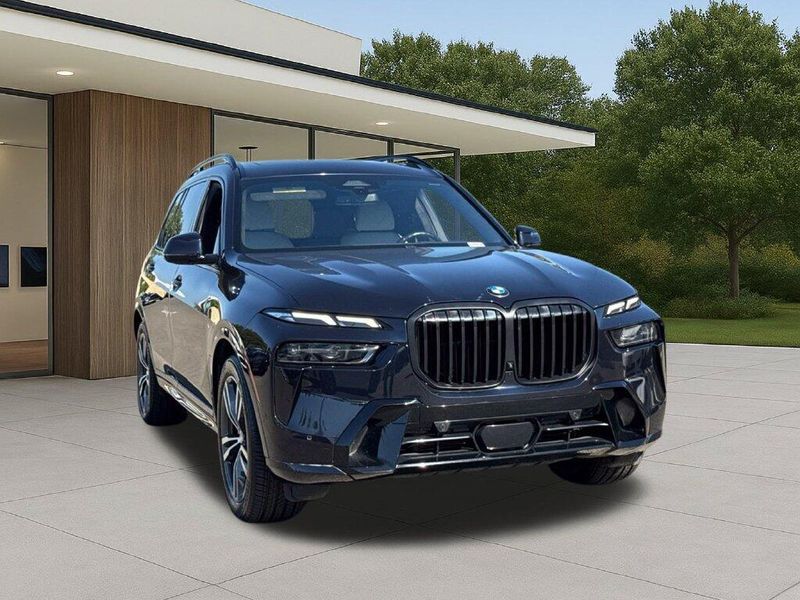 Used 2024 BMW X7 xDrive40iImage 5