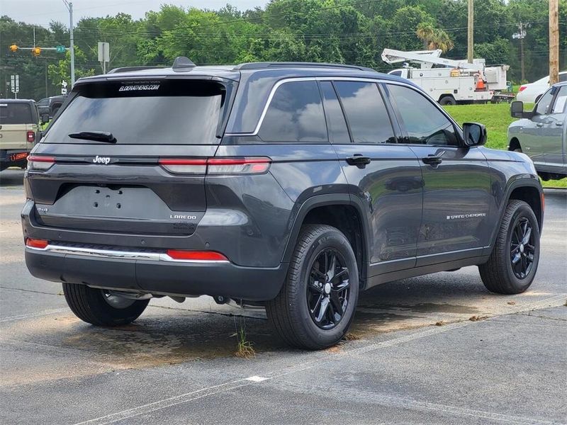 2025 Jeep Grand Cherokee LaredoImage 6