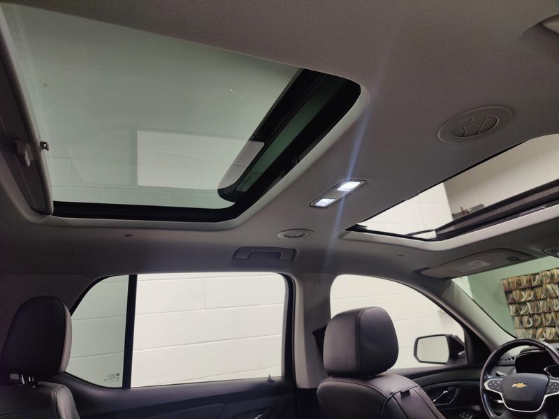 2021 Chevrolet Traverse Premier High Country photo 5